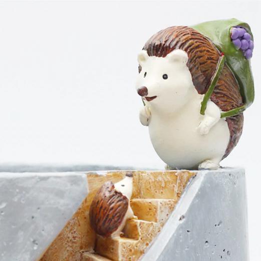 Critter Haven Indoor Planter Pot