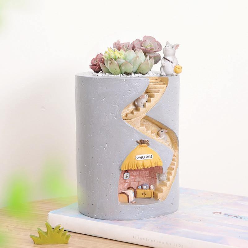 Critter Haven Indoor Planter Pot