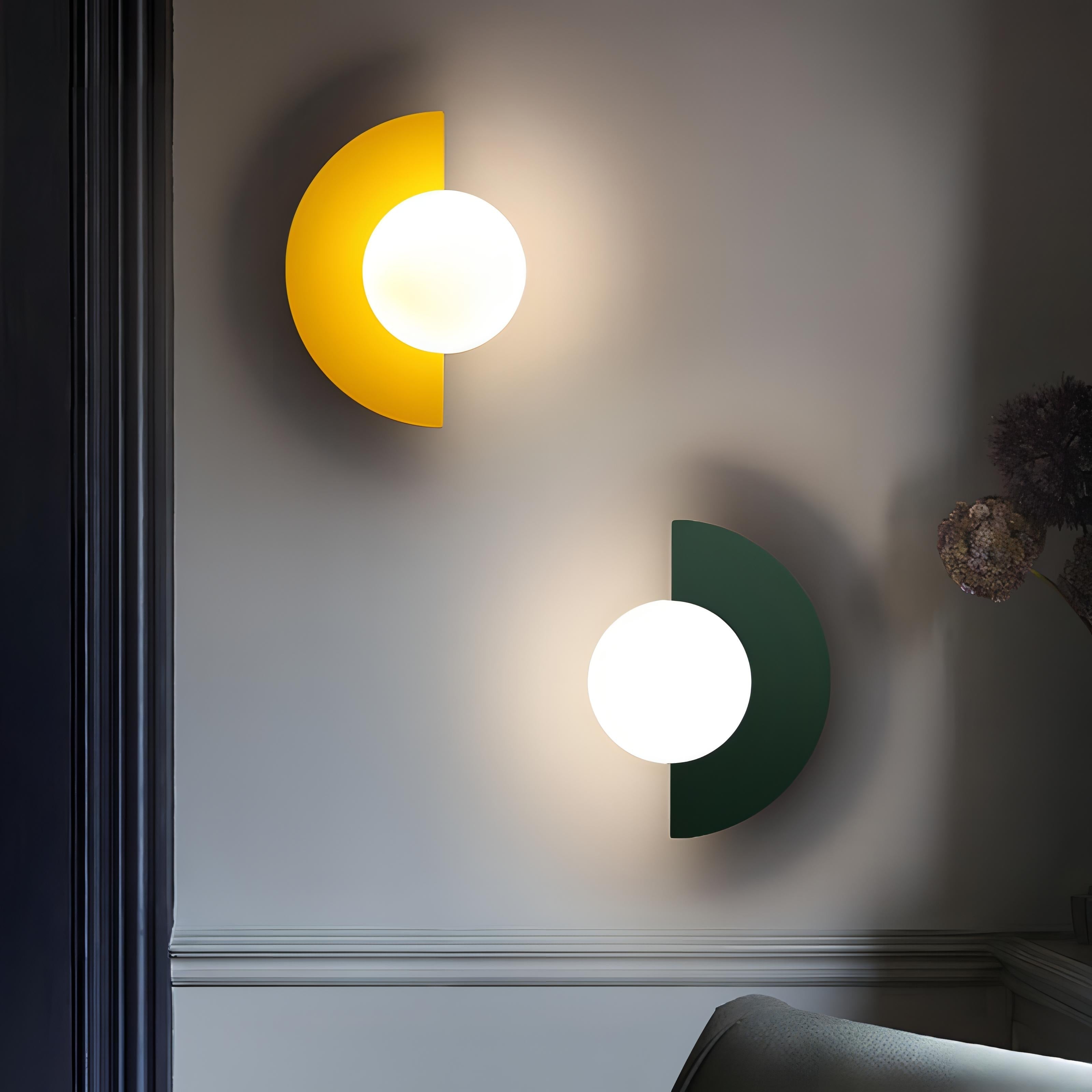 Everestia | Nordic Half-moon Wall Light