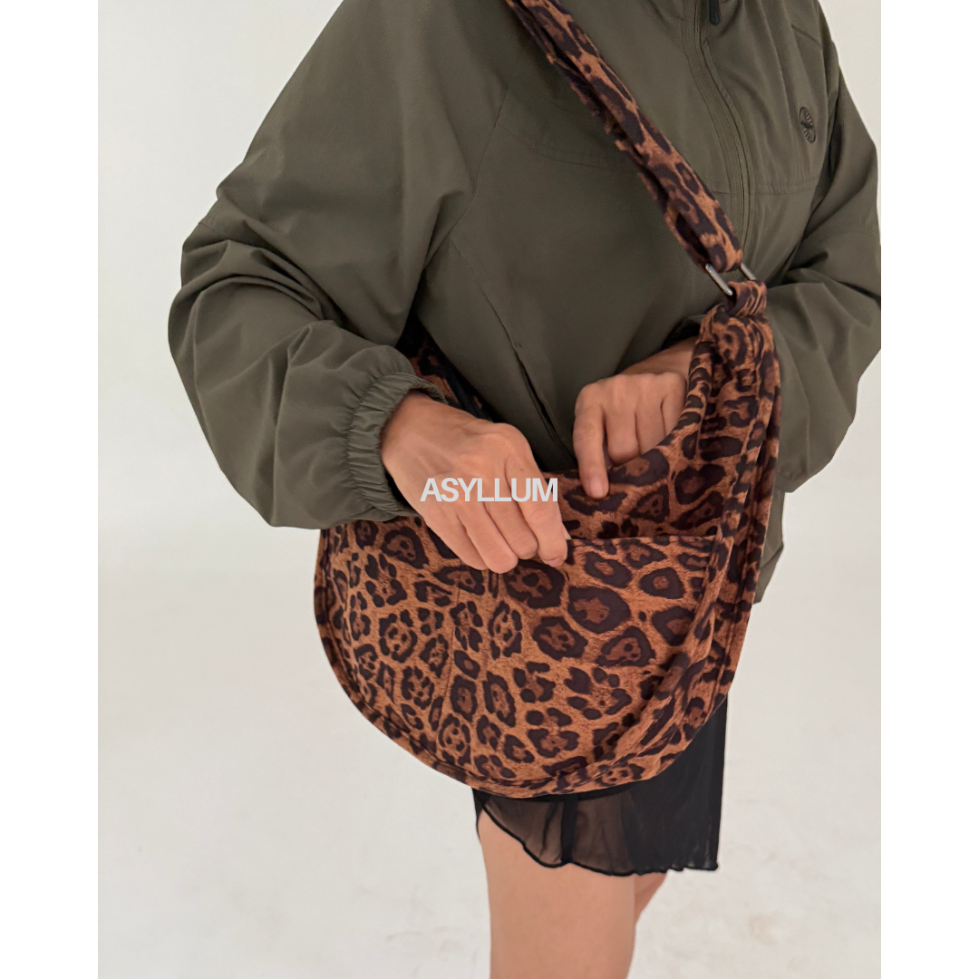 Kaidra | Crescent Moon Hobo Bag