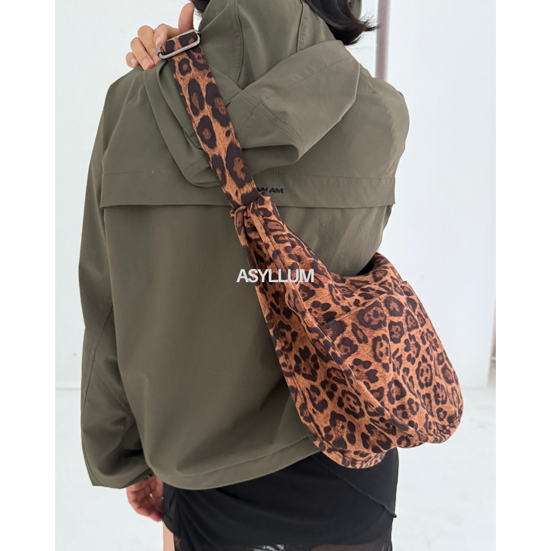 Kaidra | Crescent Moon Hobo Bag