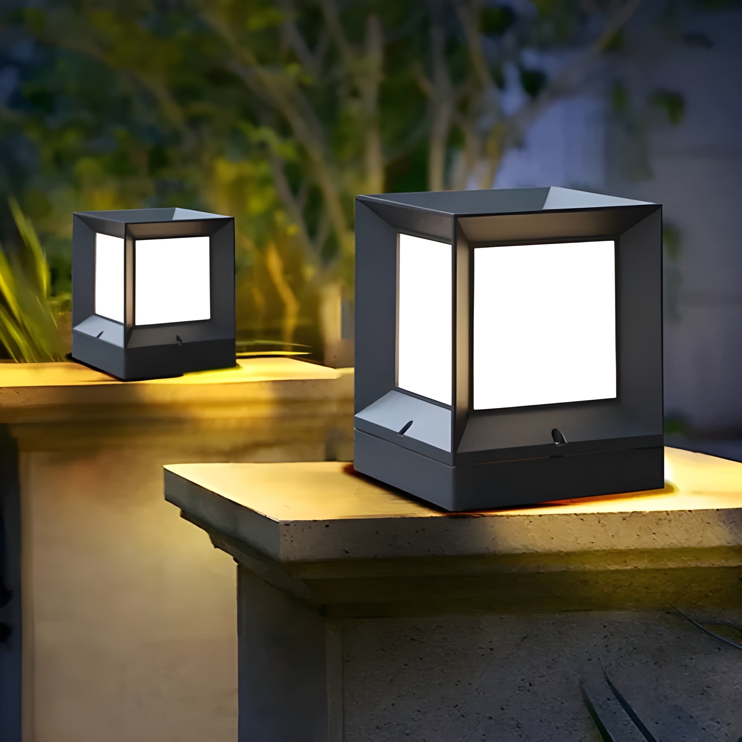 LumeLite | Elegant LED Outdoor Column Lamp