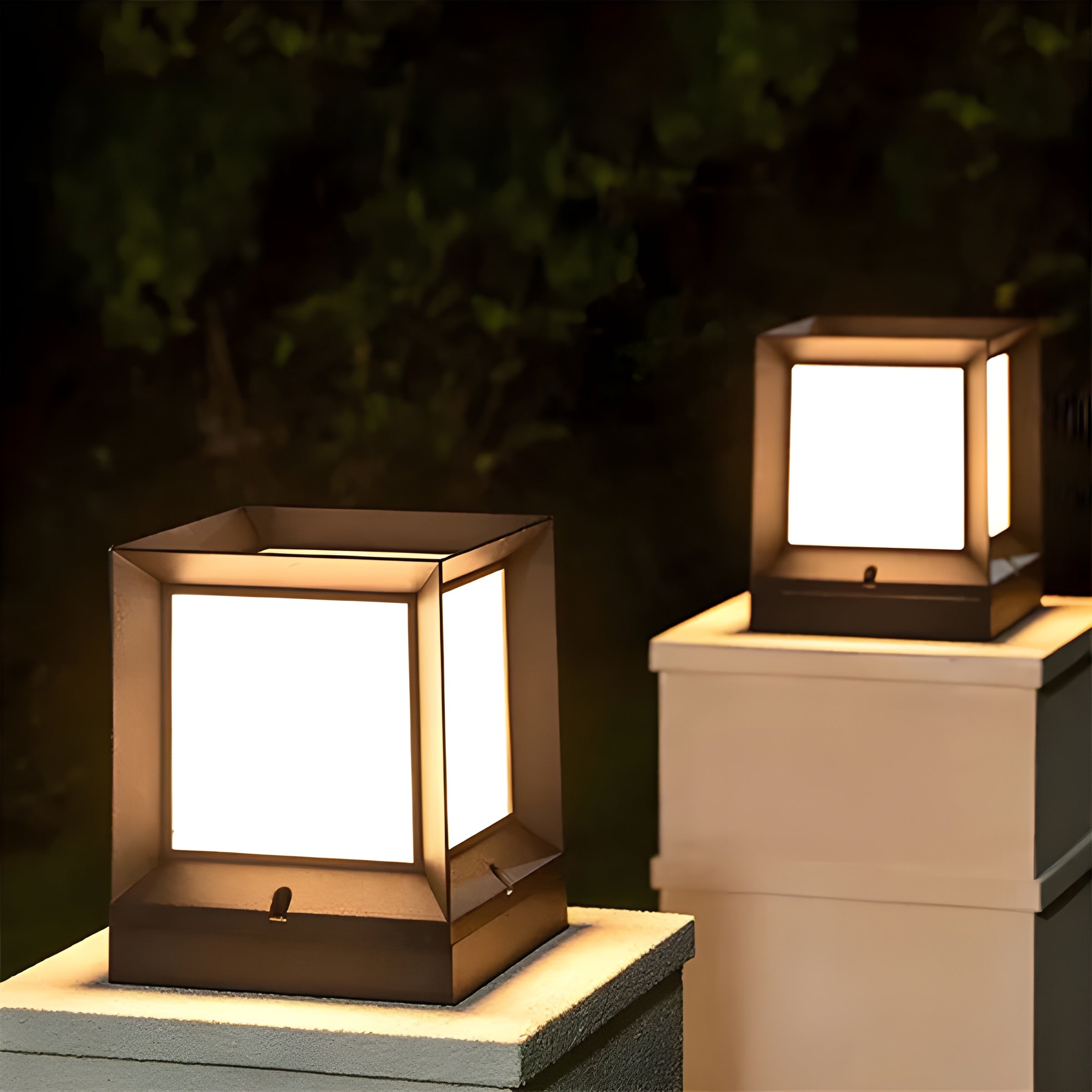 LumeLite | Elegant LED Outdoor Column Lamp