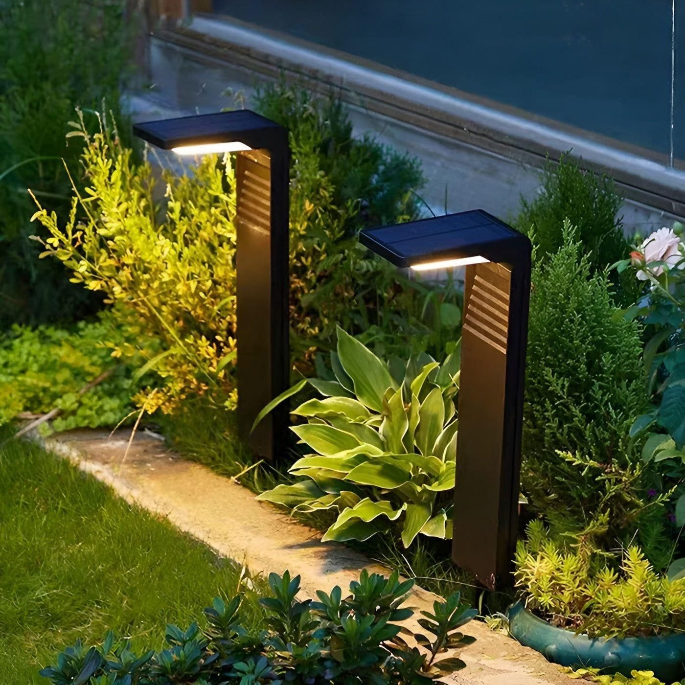 LumiRae | GardenGlow Solar Pendant Light – Sustainable Outdoor Elegance