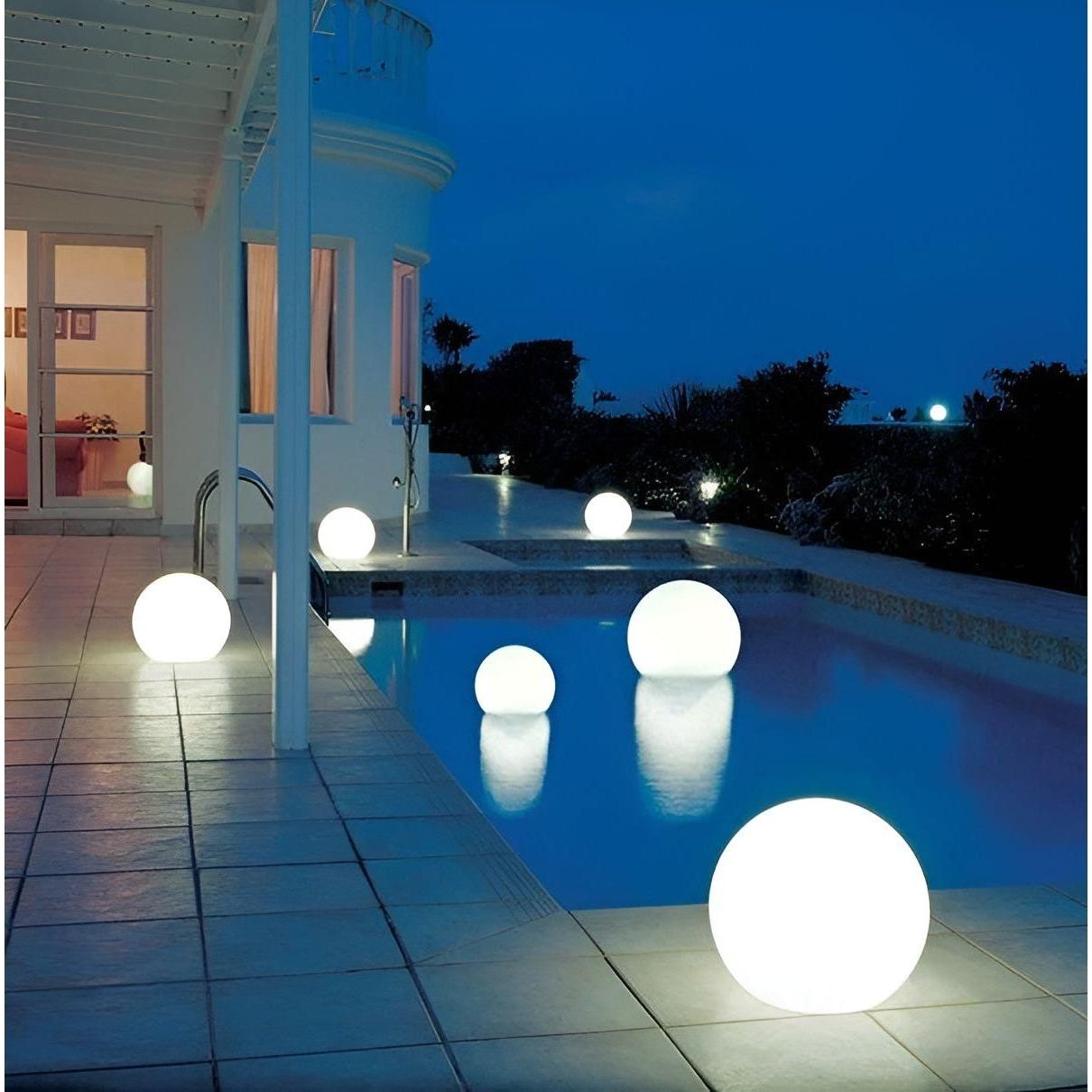 LumiSphere | Waterproof Color-Changing LED Garden Light – Enchanting Glow for Your Outdoor Space