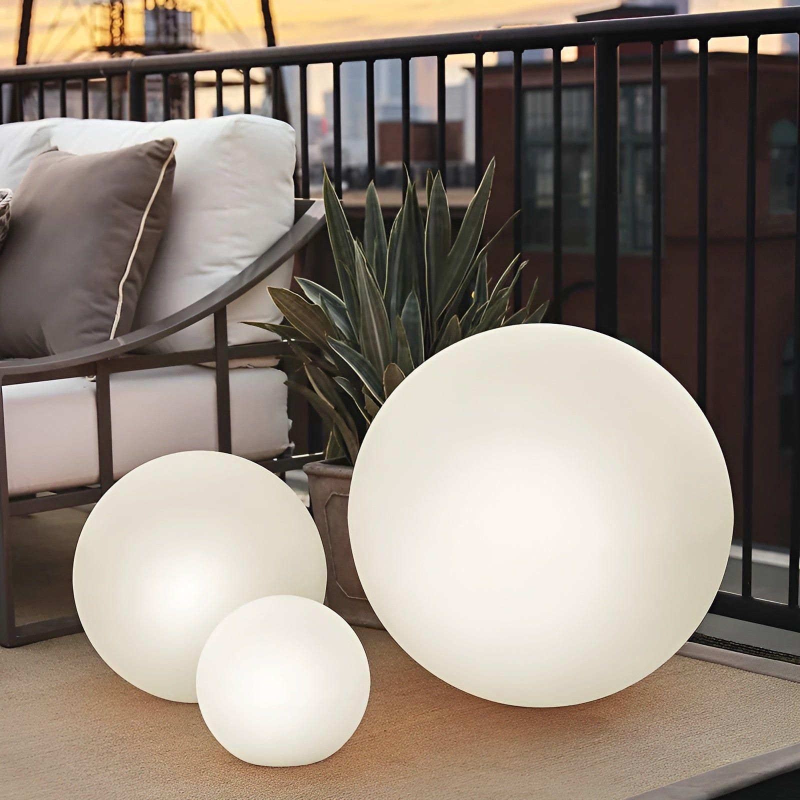 LumiSphere | Waterproof Color-Changing LED Garden Light – Enchanting Glow for Your Outdoor Space