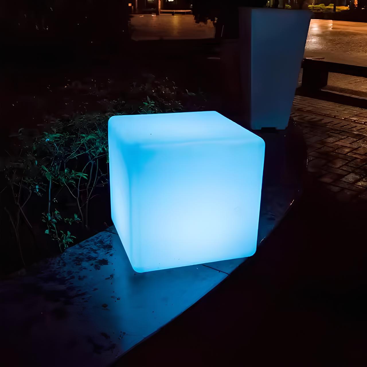 Luminex Cube Light | Modern Cubic Garden Lamp