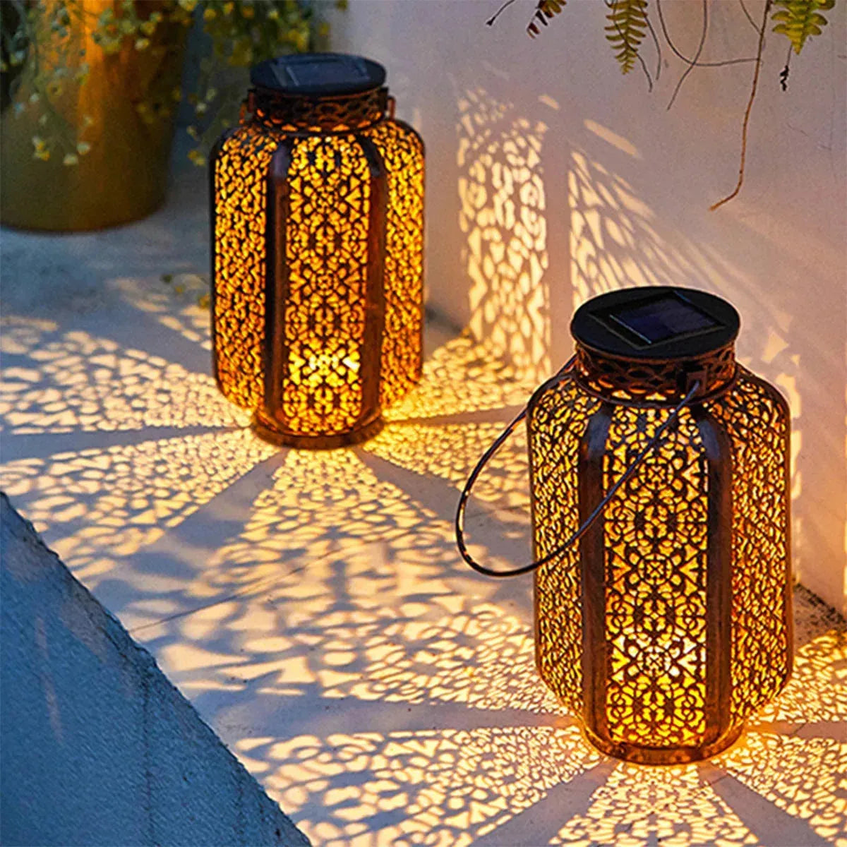 Lunara | SolarCharm Lantern – Vintage Elegance Meets Eco-Friendly Lighting