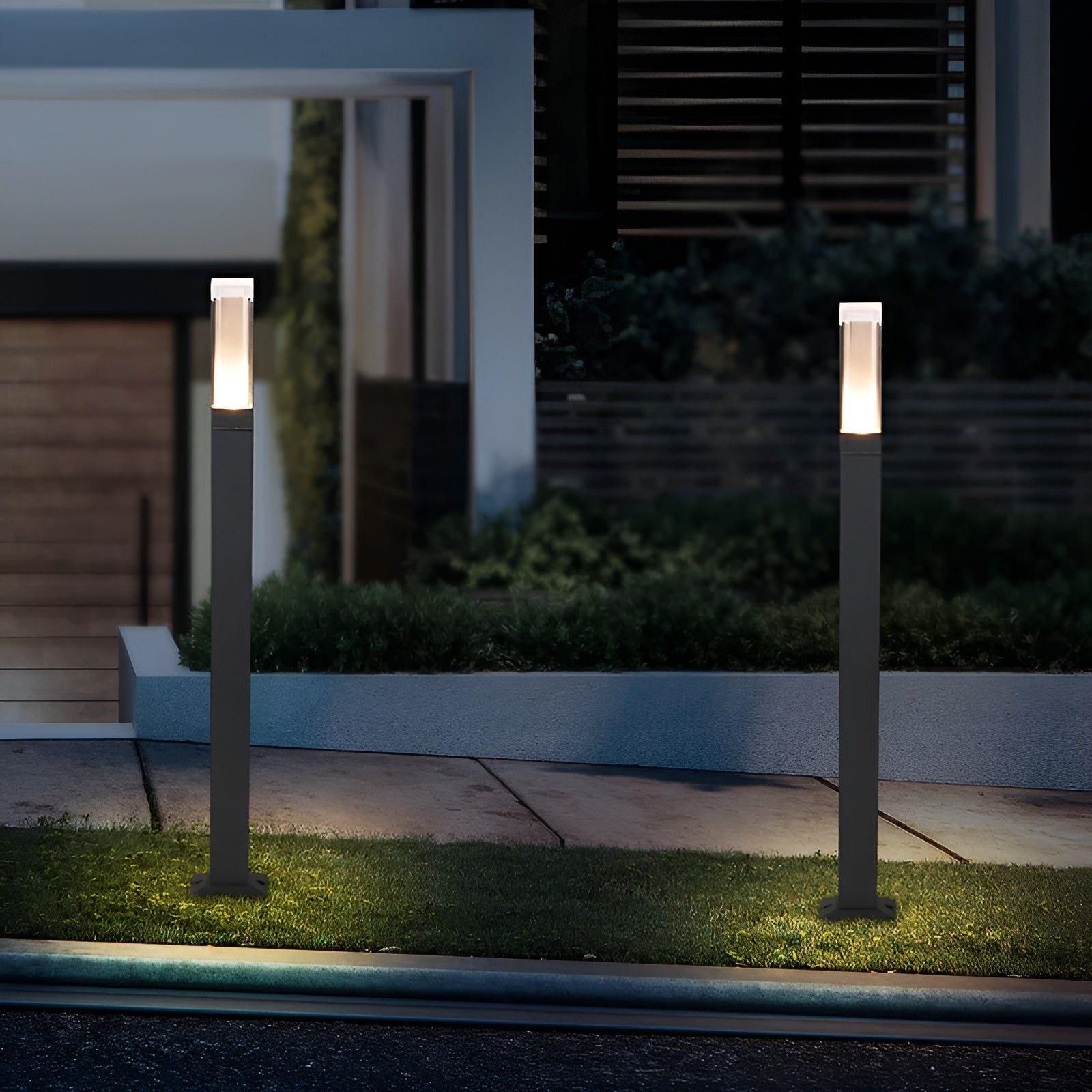 LuxeGlow | LED Outdoor Garden Light – Elegant Illumination for Your Garden