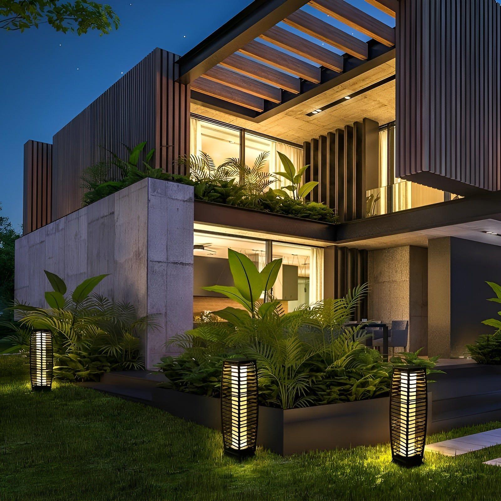 SolarGlow Outdoor Lamp | Elegant and Eco-Friendly Garden Lighting