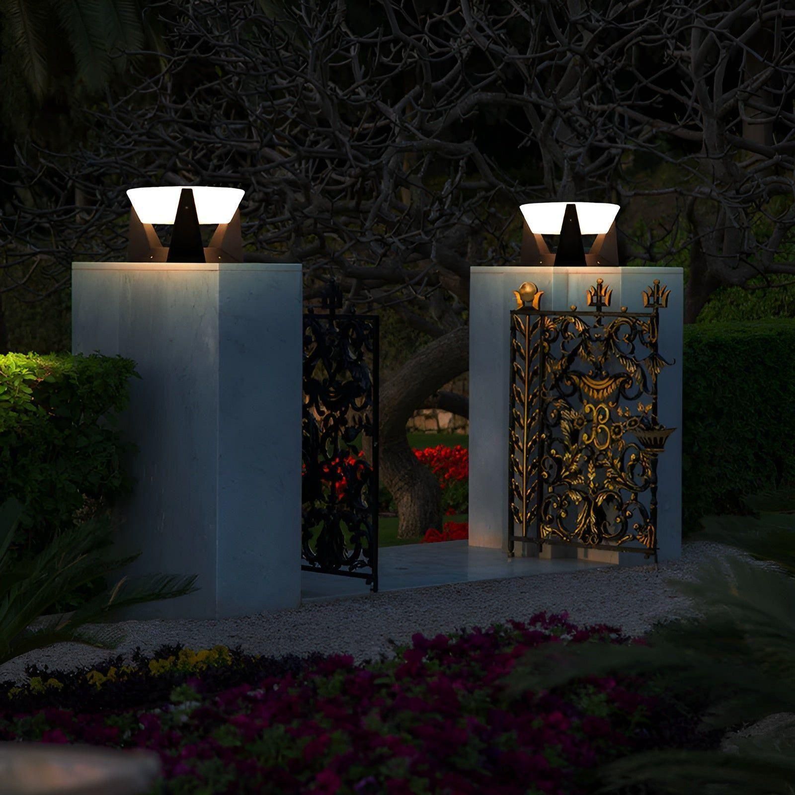 Solvion | Solar LED Garden Light – Elegant & Energy-Efficient Outdoor Illumination