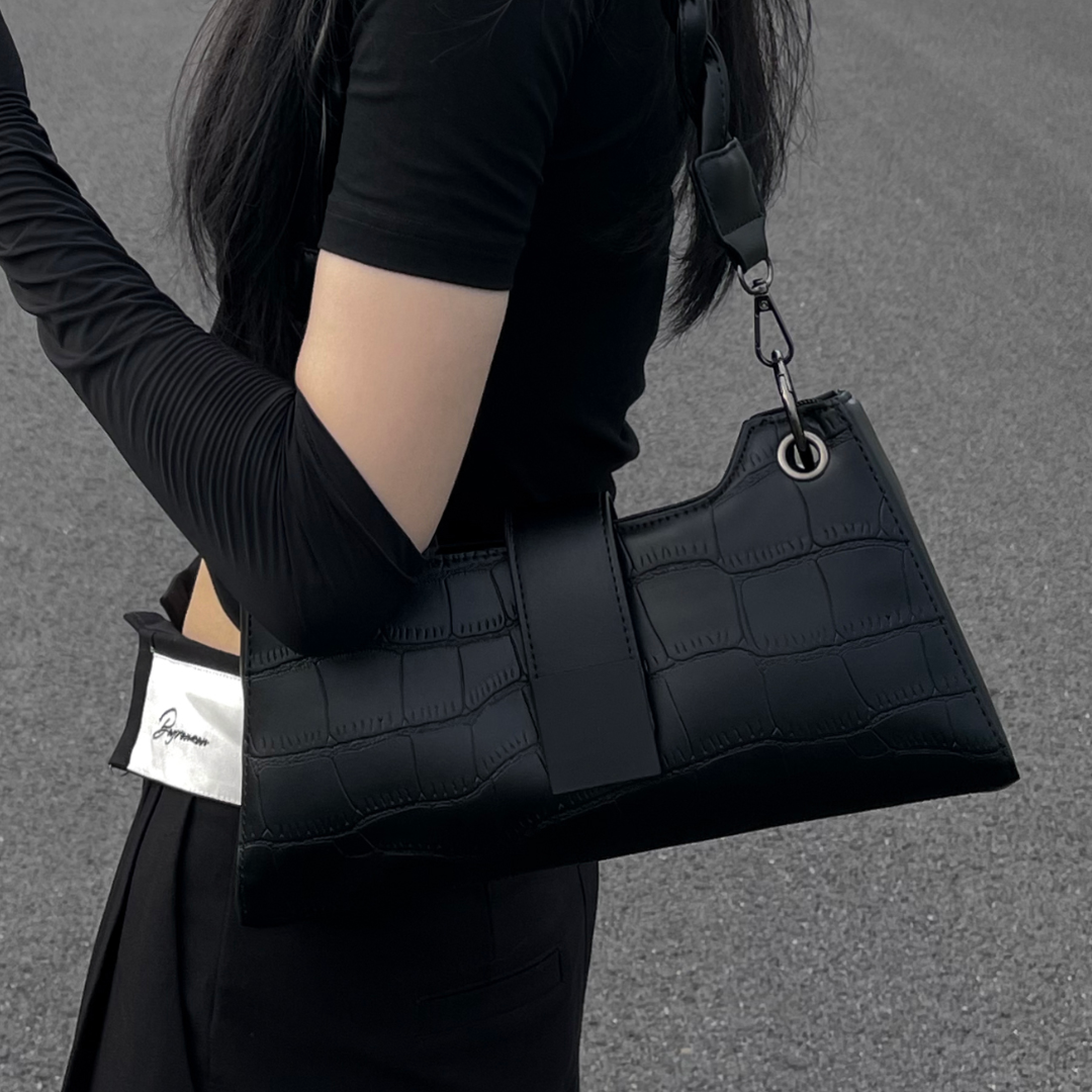 Theadora | Croc-Embossed Twist Bag