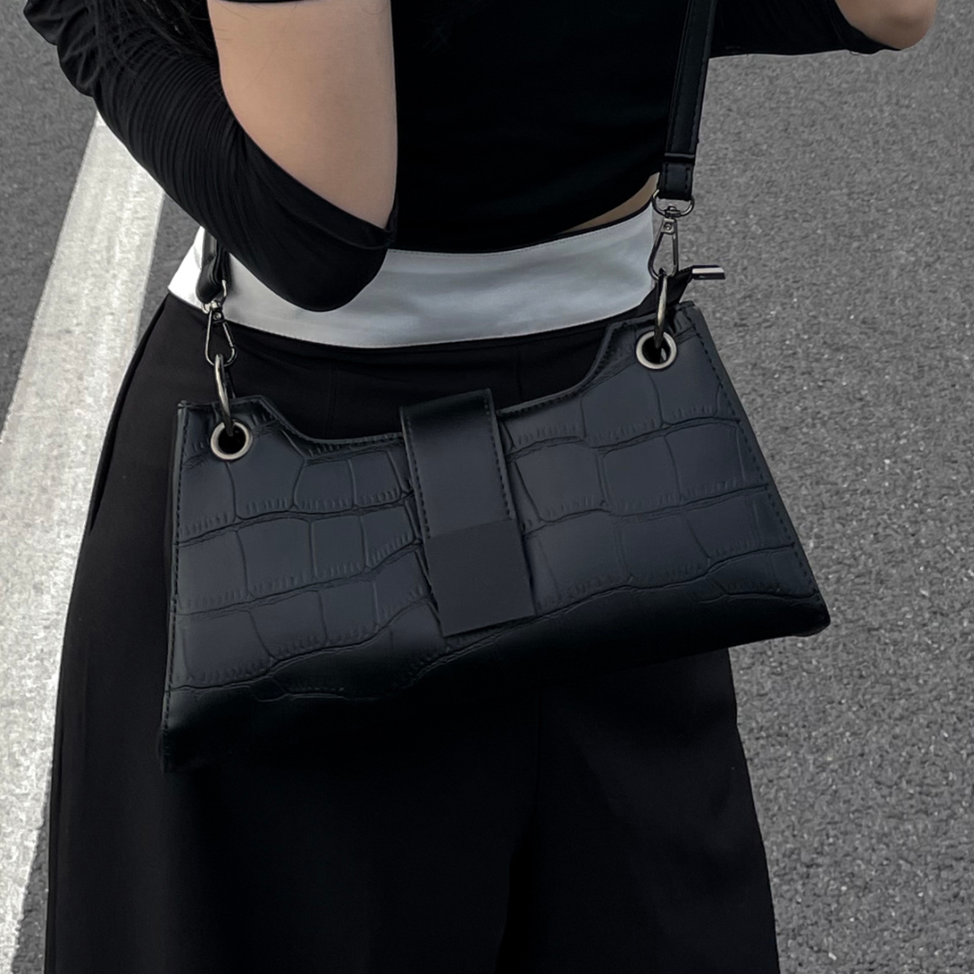 Theadora | Croc-Embossed Twist Bag