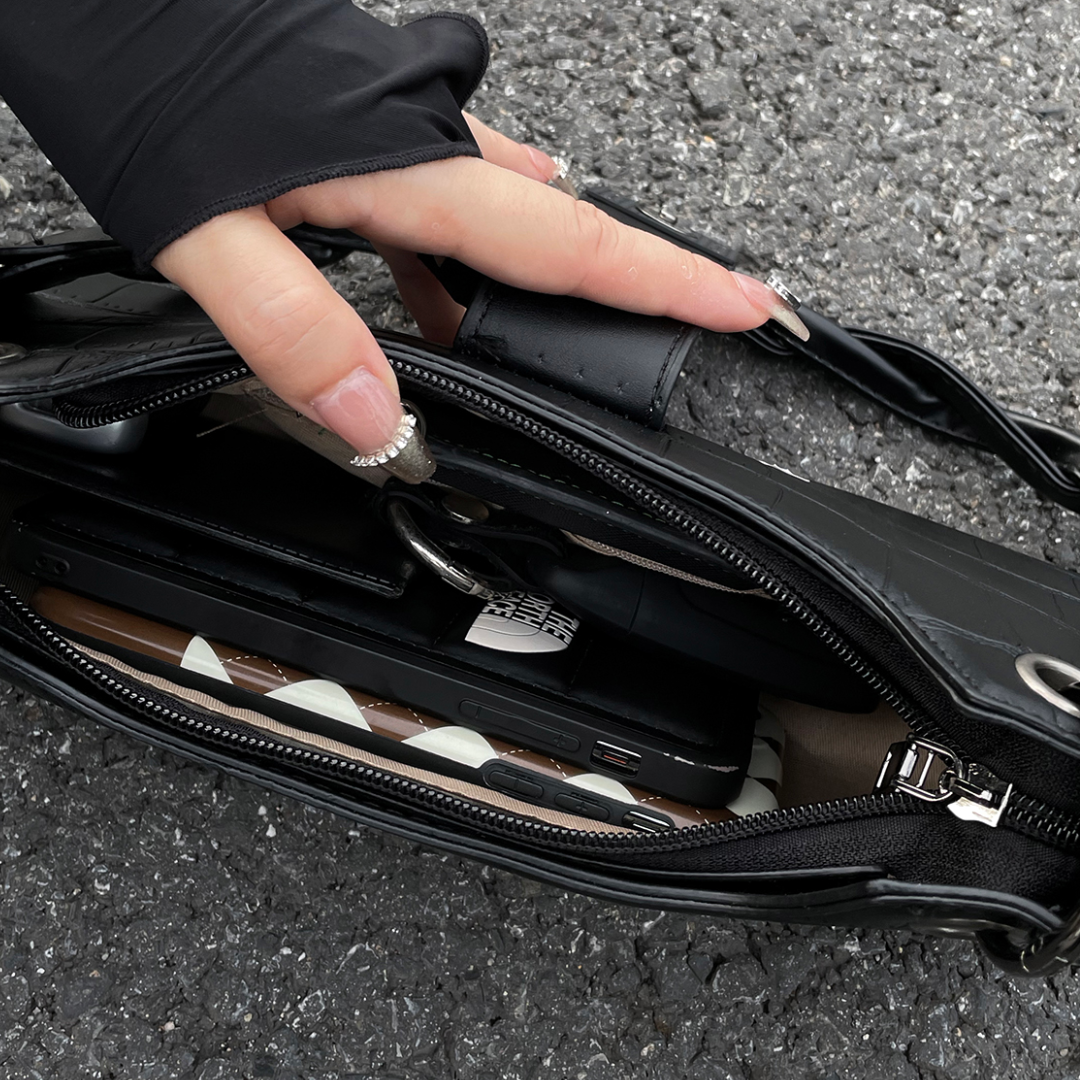 Theadora | Croc-Embossed Twist Bag