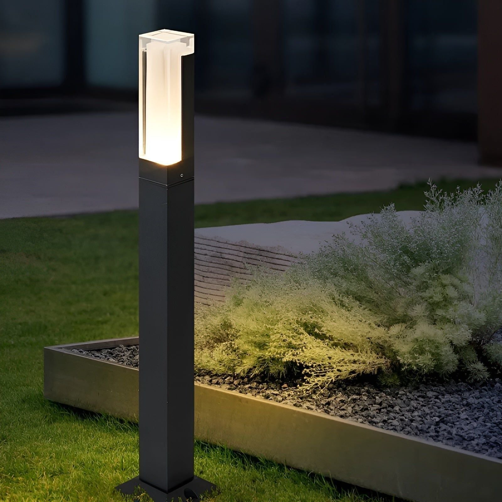 LuxeGlow | LED Outdoor Garden Light – Elegant Illumination for Your Garden
