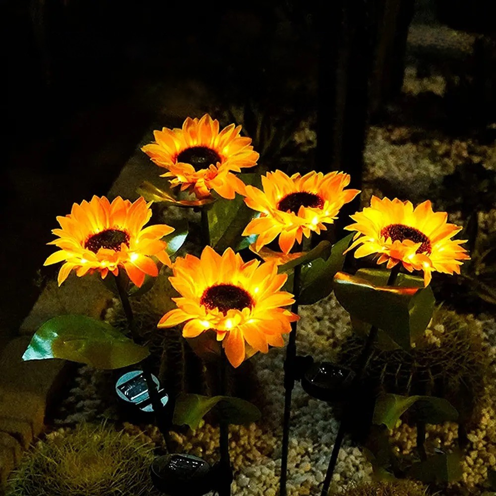 SunGlow | Solar-Powered LED Sunflower Light – Eco-Friendly Garden Illumination